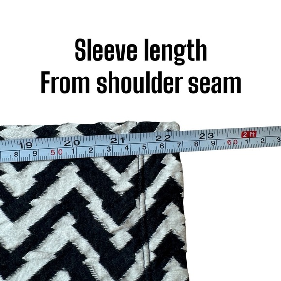 Chico's Black White Zig Zag Stripe Asymetric Zip Lightweight Moto Jacket Size M - Picture 11 of 12